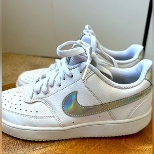 Great condition Nike Air Force lows with chrome Nike symbol